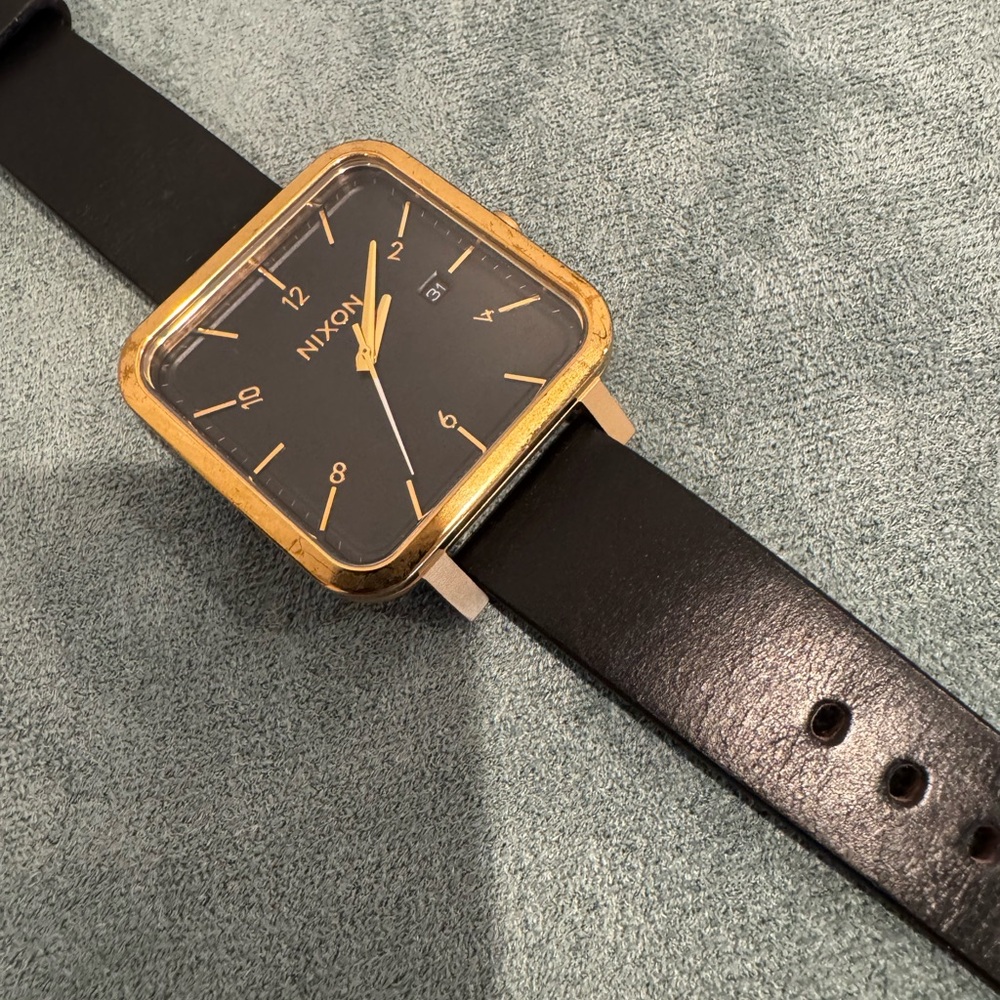 Nixon The Ragnar 36 Black and Gold Watch - Picture 3 of 7
